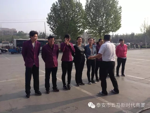 青春不言敗，愛拼才會(huì)贏。五馬店春季拔河比賽實(shí)況記錄！